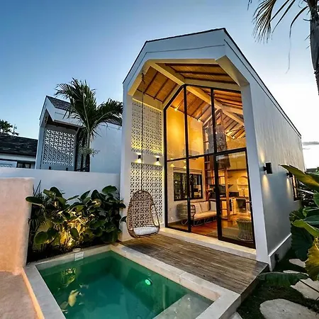 Tiny Villa Nyanyi - Architectural House 4 Mins From Beach